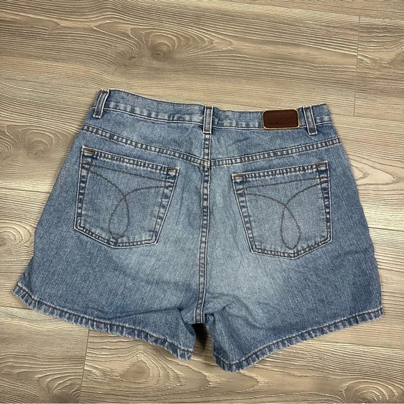 Calvin Klein Medium Wash Denim Shorts Women’s High Waist Classic 90s Minimalist - Picture 4 of 6